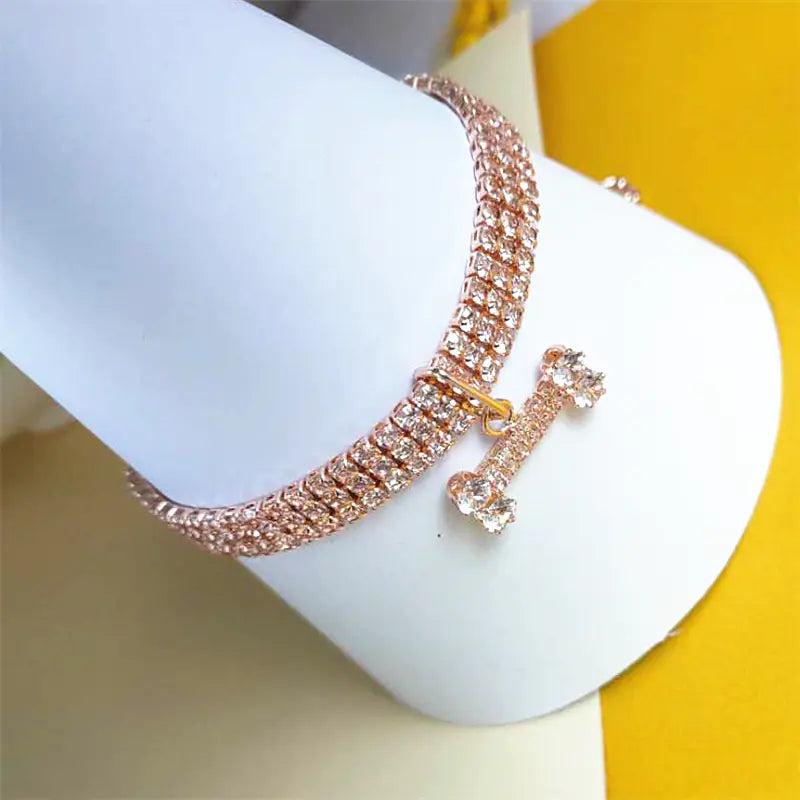 Three-Drain Zircon Bone Pet Collar